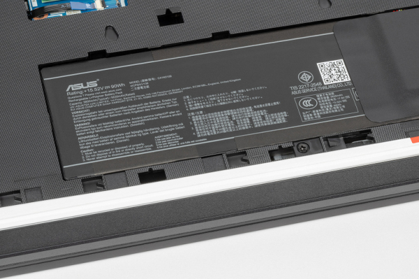 Обзор игрового ноутбука Asus ROG Strix Scar 18 G835LX с Intel Core Ultra 9 275HX и Nvidia GeForce RTX 5090 Laptop