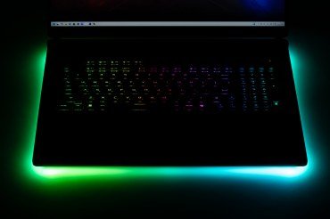 Обзор игрового ноутбука Asus ROG Strix Scar 18 G835LX с Intel Core Ultra 9 275HX и Nvidia GeForce RTX 5090 Laptop