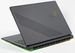 Обзор игрового ноутбука Asus ROG Strix Scar 18 G835LX с Intel Core Ultra 9 275HX и Nvidia GeForce RTX 5090 Laptop