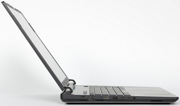 Обзор игрового ноутбука Asus ROG Strix Scar 18 G835LX с Intel Core Ultra 9 275HX и Nvidia GeForce RTX 5090 Laptop